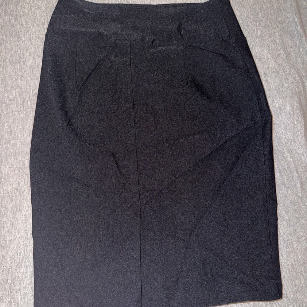 Iz Byer Classic Black Pencil Skirt
